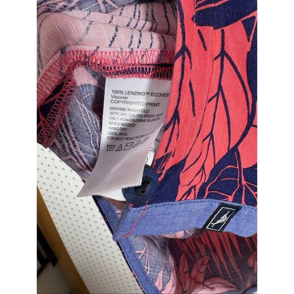 Tommy Bahama Veracruz Cay Hawaiian Shirt Mens Floral Red Blue Viscose size L - Picture 4 of 7